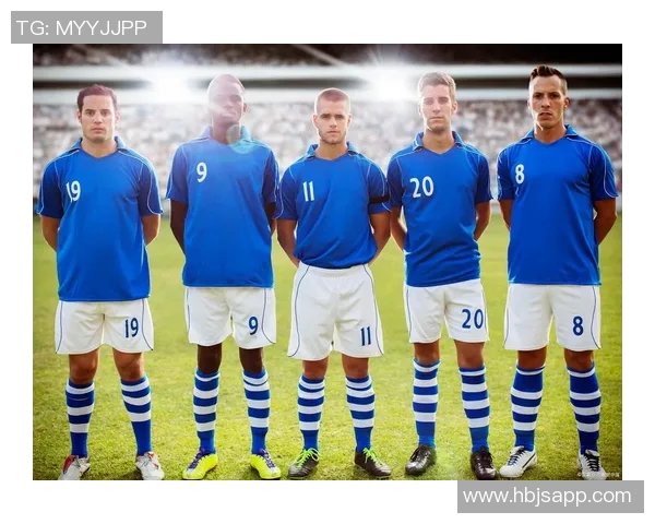 黄色战袍闪耀绿茵场足球球星激情演绎速度与荣耀瞬间