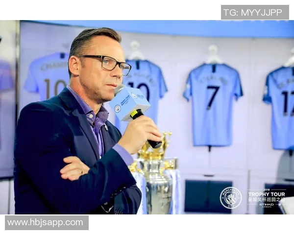 以足球星人偶模型为核心探索球迷文化与收藏价值的新趋势